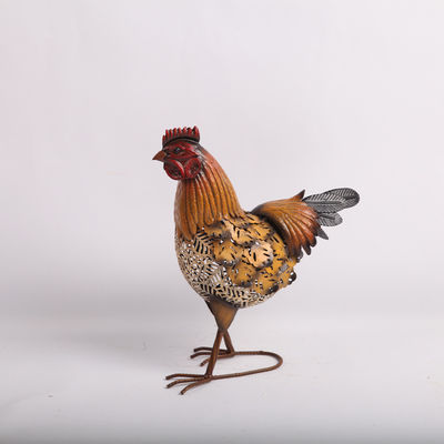 ODM Metal Hen Garden Ornament Recyclable Metal Hen Yard Art Colourful
