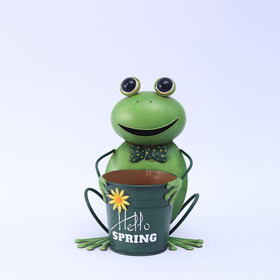 ODM Exquisite Metal Frog Ornaments / Metal Frog Figurines With Bucket