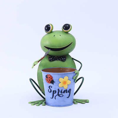 ODM Exquisite Metal Frog Ornaments / Metal Frog Figurines With Bucket