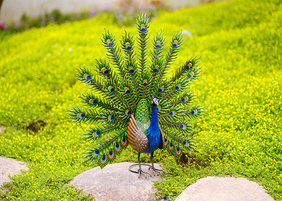 Gorgeous Metal Yard Ornaments Eye Catching Metal Peacock Statue Colorful