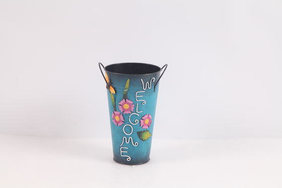 Highly Durable Patio Metal Decor Vase Rustic Style Colorful Crafts